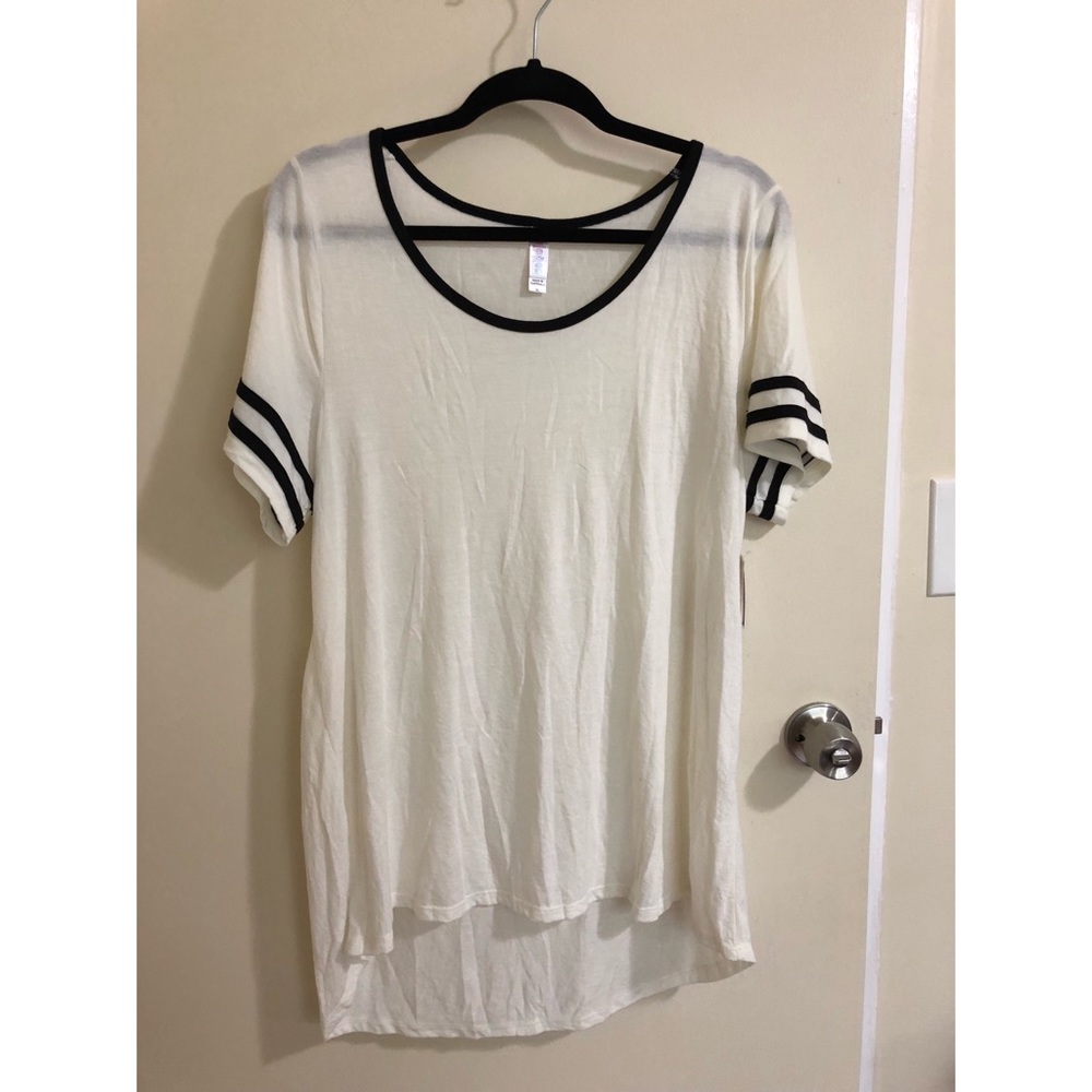 NWT LuLaRoe Classic T